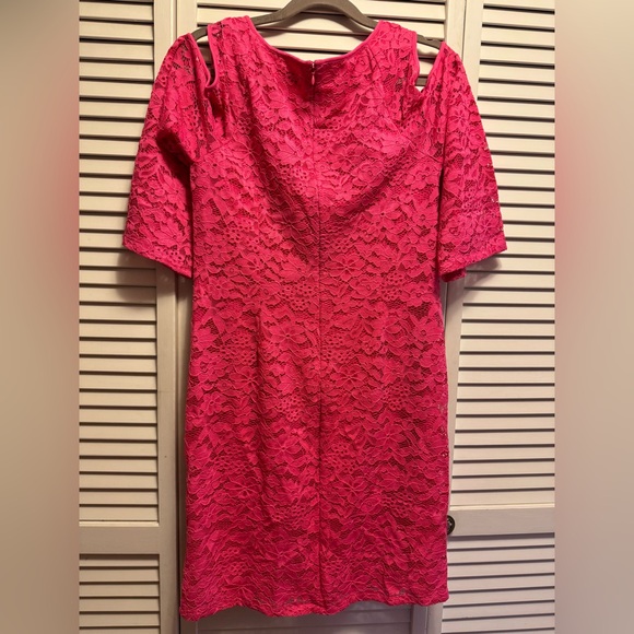 Nine West Size 6 Vibrant Pink Lace Open Shoulder Long Sleeve Dress PTP 18” - Picture 2 of 8